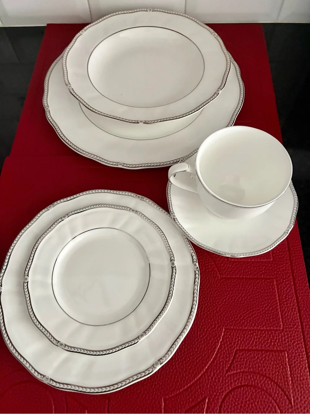 Wedgwood Crown Platinum 6 piece Place Setting NEW includes Soup Bowl!